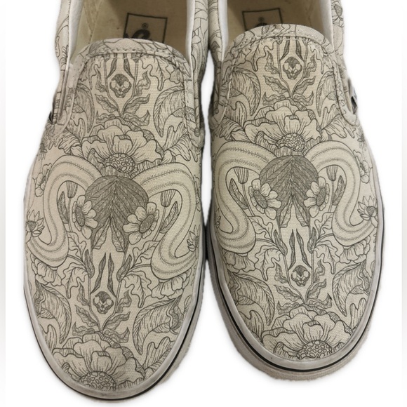 VANS• Slip on skater shoes, white with black floral design, women’s 7 - Picture 2 of 9
